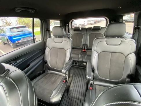 Used 2023 Jeep Grand Cherokee L Laredo AWD/4WD image 12