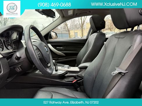 Used 2018 BMW 320i xDrive Sedan w/ Premium Package image 8