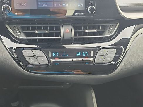 Used 2021 Toyota C-HR LE FWD image 24