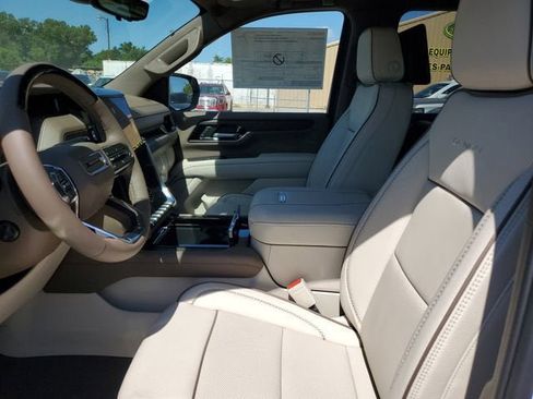 New 2026 GMC Yukon XL Denali w/ Denali Reserve Package AWD/4WD image 19