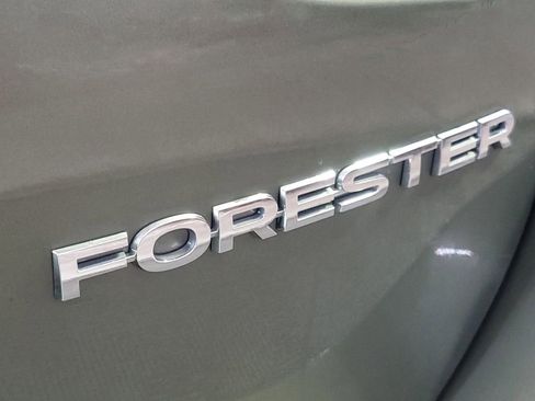 Used 2021 Subaru Forester Limited image 10