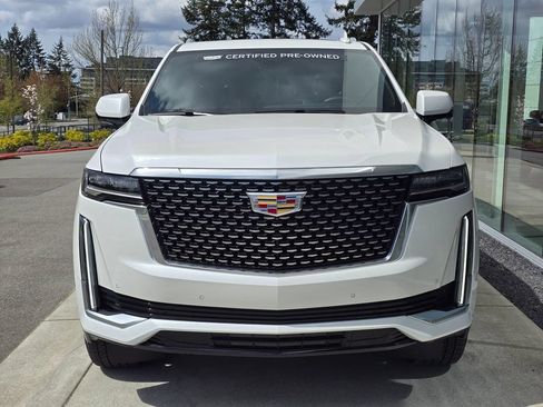 Used 2024 Cadillac Escalade Premium Luxury w/ Performance Package AWD/4WD image 8