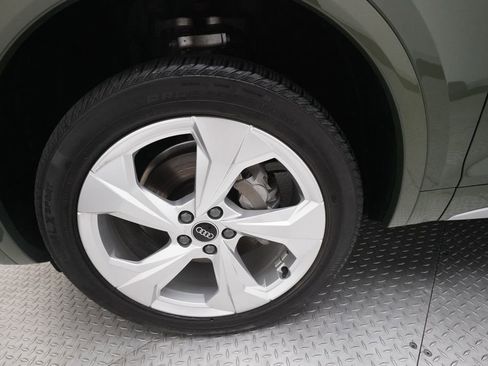 Used 2023 Audi Q5 2.0T Prestige w/ Prestige Package image 8