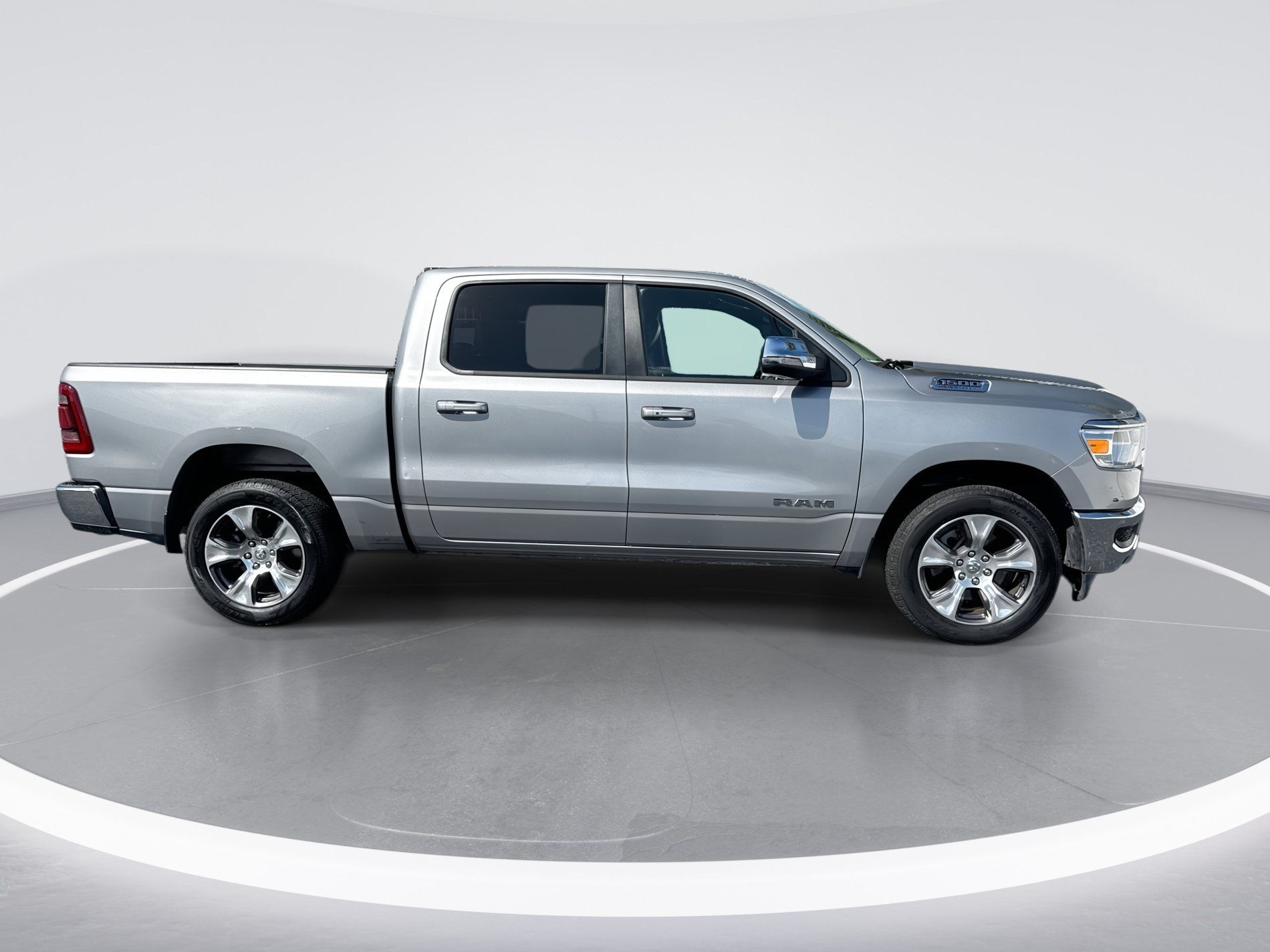 Used 2024 RAM 1500 Laramie RWD image 3