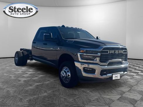 New 2026 RAM 3500 Tradesman w/ Chrome Appearance Group image 7
