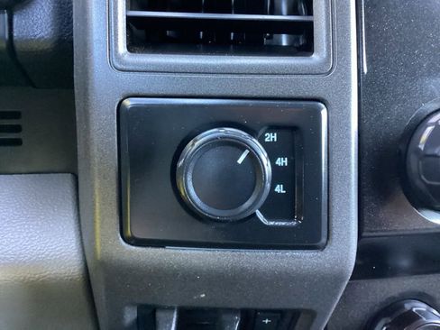 Used 2022 Ford F250 XL w/ Power Equipment Group image 53