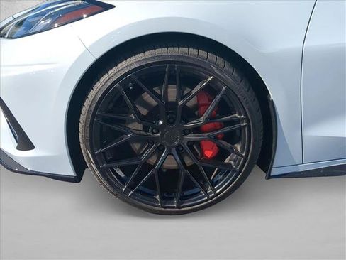 Used 2021 Chevrolet Corvette Stingray Premium Cpe w/ Z51 Performance Package RWD image 20