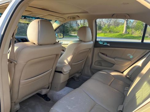 Used 2004 Honda Accord EX image 21