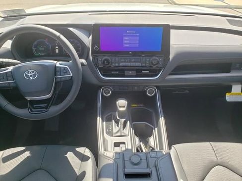 New 2026 Toyota Grand Highlander AWD Hybrid image 15