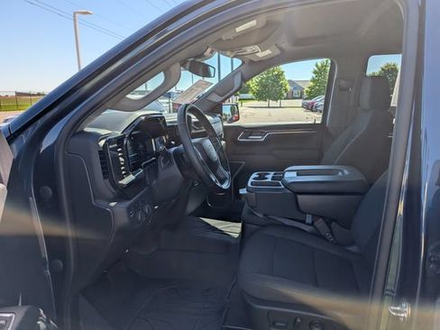 Used 2023 Chevrolet Silverado 1500 LT w/ Convenience Package II AWD/4WD image 11