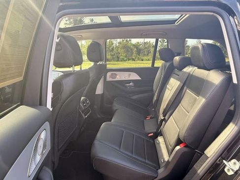 Used 2026 Mercedes-Benz GLS 450 4MATIC image 10