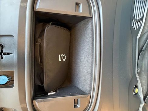 Used 2023 Porsche Taycan 4S image 30