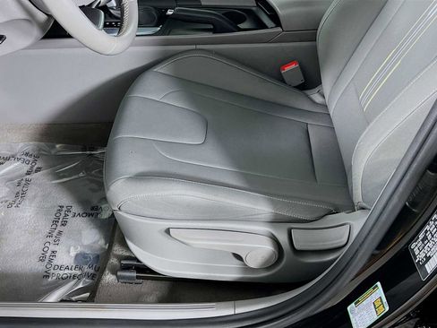 Certified 2025 Hyundai Elantra Sport FWD image 19