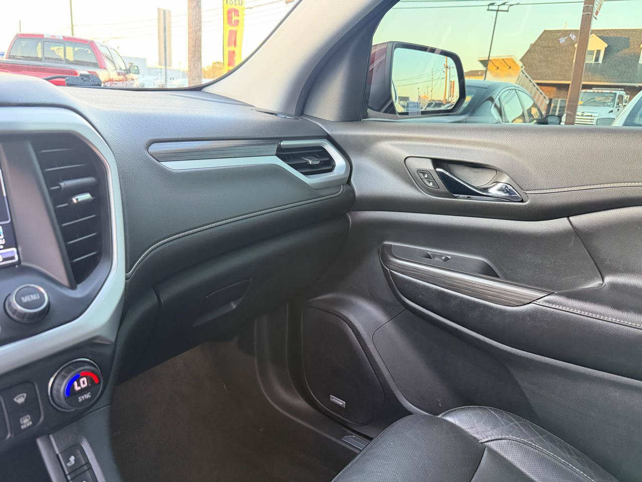 Used 2019 GMC Acadia SLT AWD/4WD image 29
