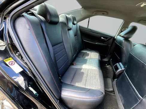 Used 2016 Toyota Camry SE FWD image 24