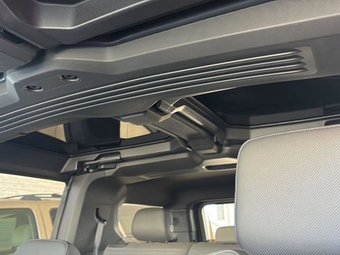 Used 2025 GMC Hummer EV 3X w/ LPO, Dark Essentials Package image 30