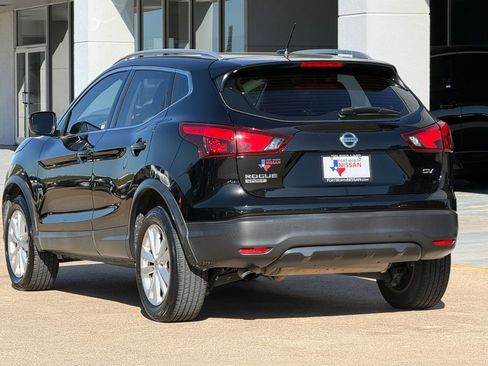 Used 2018 Nissan Rogue Sport SV image 7