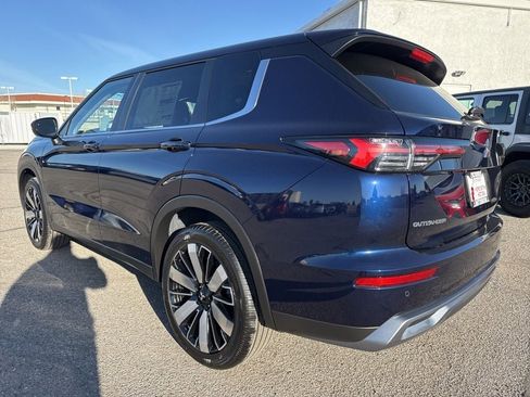 New 2026 Mitsubishi Outlander SE FWD image 5