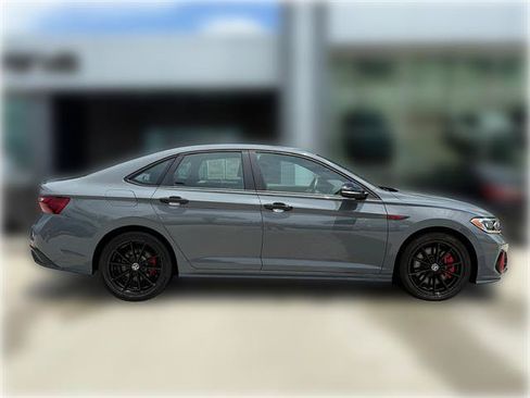 Used 2024 Volkswagen Jetta GLI 40th Anniversary Edition FWD image 10
