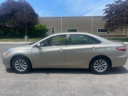 Used 2016 Toyota Camry LE FWD image 27