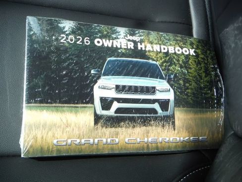 New 2026 Jeep Grand Cherokee L Limited w/ Limited Altitude Package AWD/4WD image 51