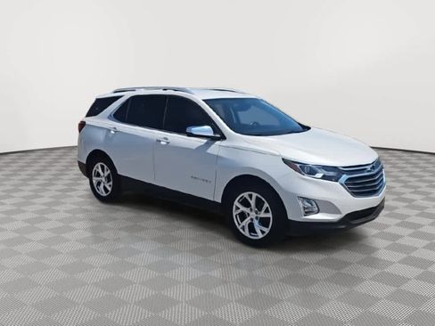 Used 2020 Chevrolet Equinox Premier image 2