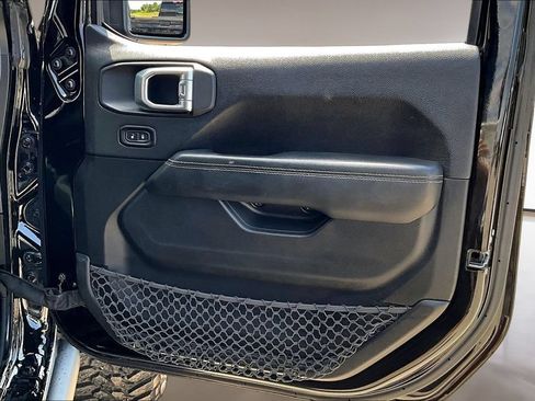 Used 2020 Jeep Gladiator Overland w/ Popular Equipment Package AWD/4WD image 20