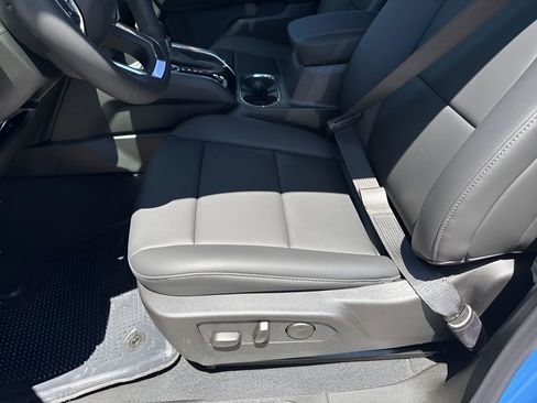 New 2025 GMC Canyon Elevation w/ Convenience Package image 17