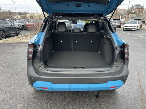 Used 2025 Nissan Kicks SR image 33