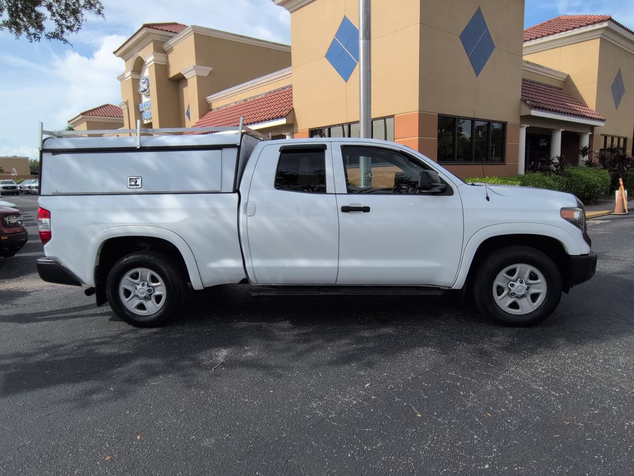 Used 2018 Toyota Tundra SR RWD image 3