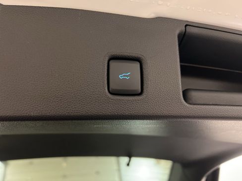 New 2025 Ford Escape SE image 32