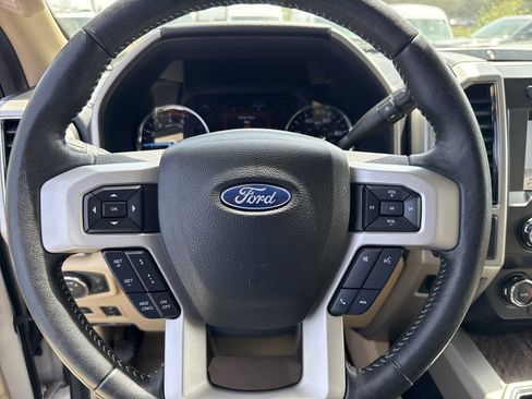 Used 2019 Ford F250 Lariat w/ Lariat Ultimate Package AWD/4WD image 23