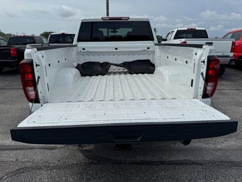 Used 2023 GMC Sierra 3500 Pro AWD/4WD image 4