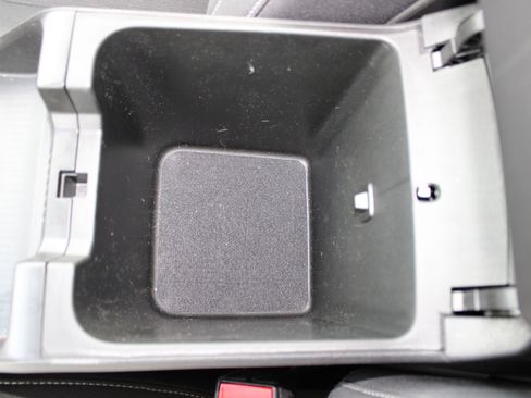 Used 2024 Jeep Grand Cherokee L Laredo image 22