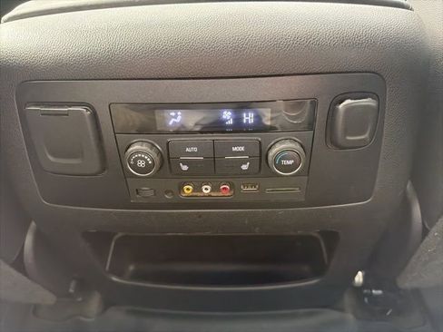 Used 2016 Chevrolet Suburban LTZ image 26