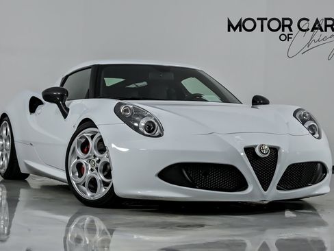 Used 2015 Alfa Romeo 4C Coupe w/ Leather Interior Group image 1