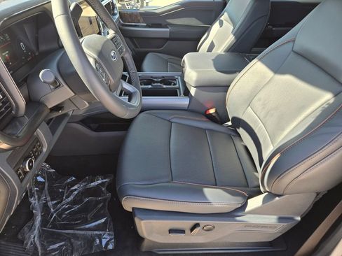 New 2026 Ford F250 Lariat w/ Black Appearance Package image 7
