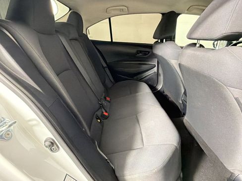 Used 2022 Toyota Corolla LE FWD image 27