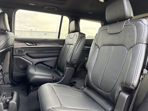 New 2026 Jeep Grand Cherokee L Limited image 31