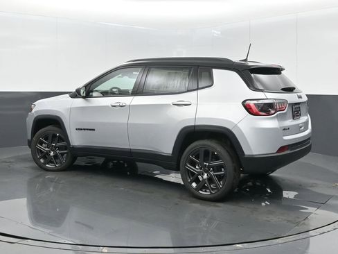 New 2026 Jeep Compass Limited image 5