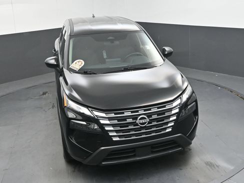 Used 2025 Nissan Rogue SV FWD image 40