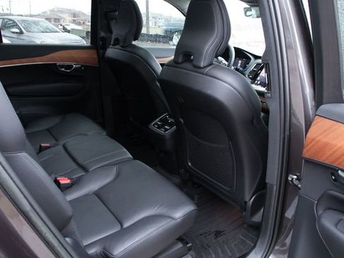 Used 2023 Volvo XC90 B6 Plus image 33