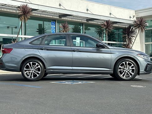 New 2025 Volkswagen Jetta Sport image 4
