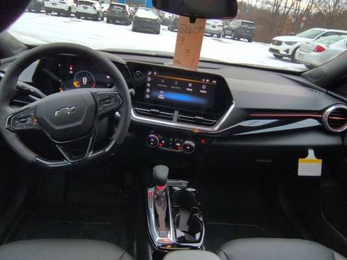 New 2026 Chevrolet Trax RS w/ Sunroof Package image 22