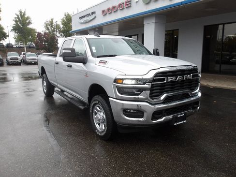 New 2026 RAM 2500 Tradesman image 2