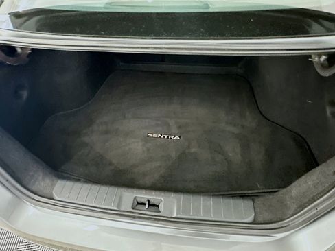 Used 2025 Nissan Sentra SV FWD image 29