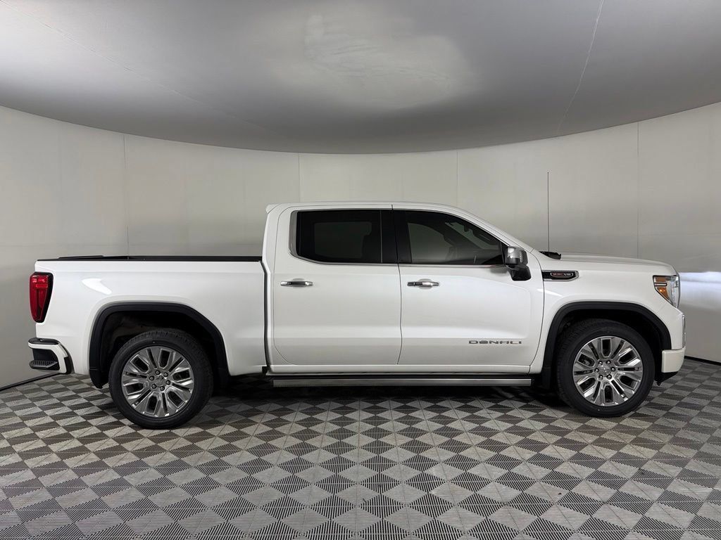 Used 2021 GMC Sierra 1500 Denali w/ Denali Premium Package AWD/4WD image 5