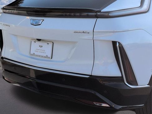 Certified 2024 Cadillac Lyriq Luxury AWD/4WD image 22