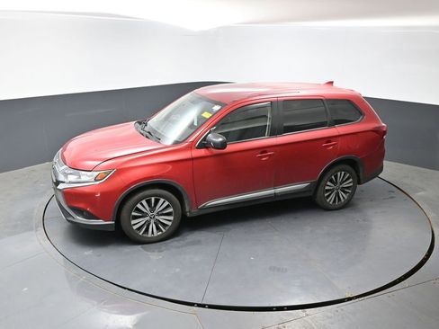 Used 2019 Mitsubishi Outlander ES FWD image 16