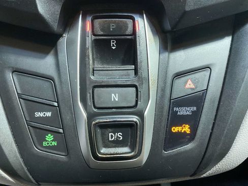 Used 2018 Honda Odyssey LX image 17